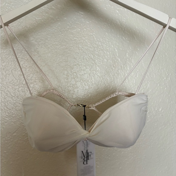 - MYBESTFRIENDS Twisted top in Ecru. Size 40/8 - Picture 4 of 11